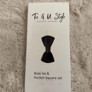Tie G U Style Black Bow Tie & Pocket Square Set